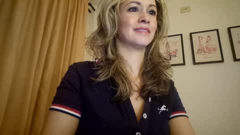 miasiren online show from 09.16.25