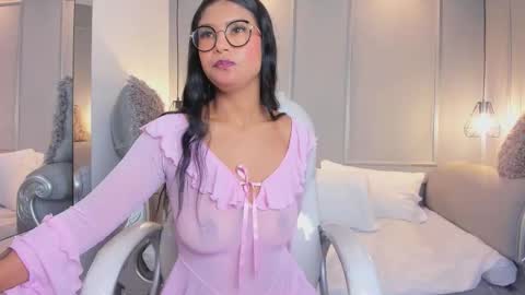 Snapshot of miasmit_ chatting on 03.01.26 Mia online show from 03.01.26