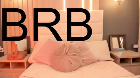 Mia online show from 12.12.24