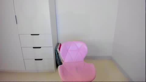 miastripdance online show from 10.29.25