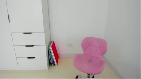 miastripdance online show from 04.22.26