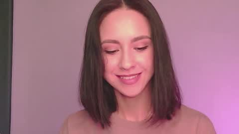 Mia online show from 09.24.25