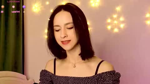 Mia online show from 12.19.25