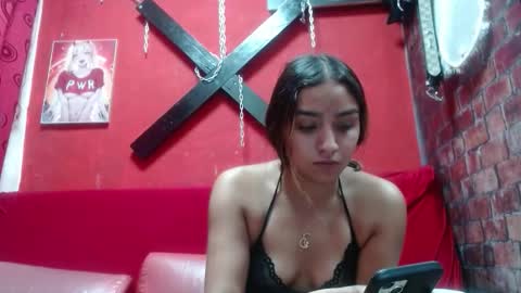 Snapshot of miatentazione chatting on 10.15.25 Mariana online show from 10.15.25