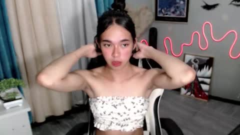 Mia online show from 02.02.25