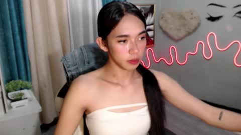 Mia online show from 02.13.25