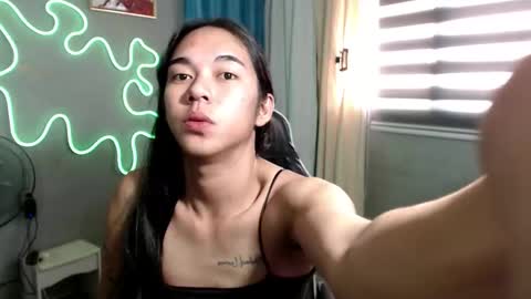 Snapshot of miatrixs chatting on 09.30.25 Mia online show from 09.30.25