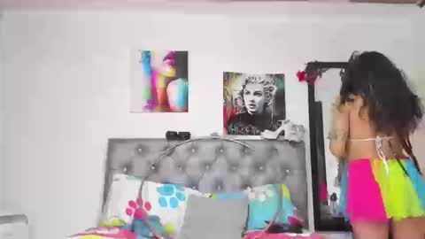 Snapshot of miautena chatting on 09.12.25 Mariana  online show from 09.12.25