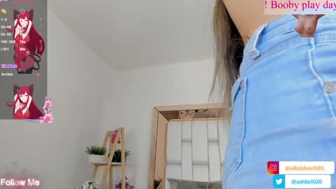 Mia Villalobos online show from 01.15.25