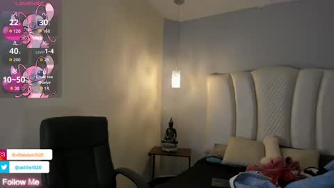 Mia Villalobos online show from 10.01.25