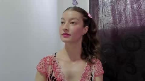 Snapshot of miavolkova_ chatting on 09.12.25  Chloe  online show from 09.12.25