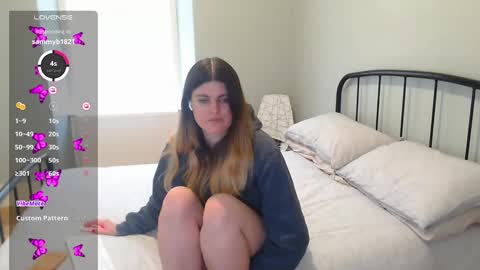 Mia  online show from 02.19.25