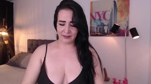 Mia Wilson online show from 01.17.25