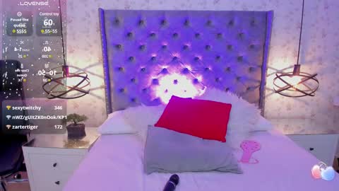 Snapshot of miawinx chatting on 03.07.25 Mia winx online show from 03.07.25