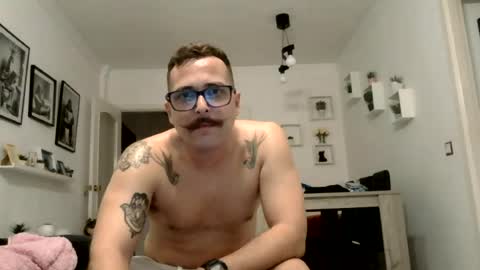 Snapshot of mich6921 chatting on 06.18.26 MILO MIAMI online show from 06.18.26