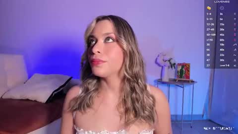 Snapshot of mich_bittersweet chatting on 11.08.25 online show from 11.08.25