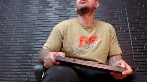 Michael Daviss online show from 01.18.25