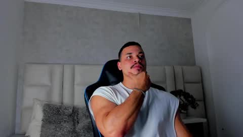 Michael online show from 10.04.25