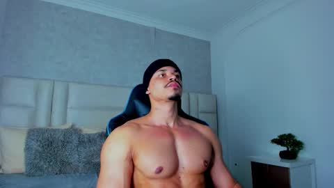 Michael online show from 12.04.25