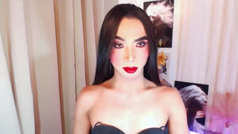 michaelagoddess online show from 12.18.25