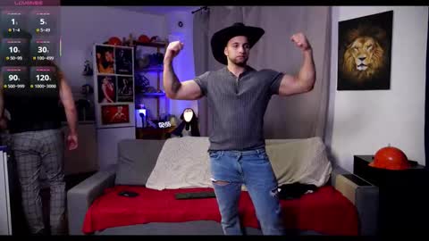 Snapshot of michaelbradley_for_u chatting on 11.30.25 michaelbradley_for_u online show from 11.30.25