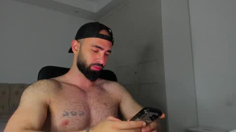 Snapshot of michaelevansx chatting on 05.09.26 MichaelEvansx online show from 05.09.26