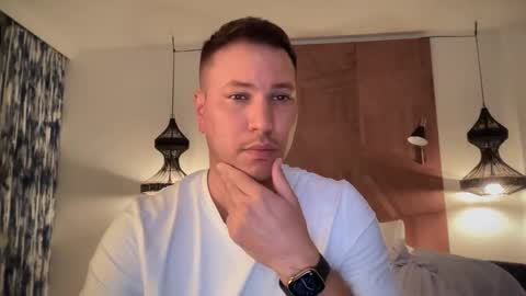 Michael J Cox online show from 05.11.26