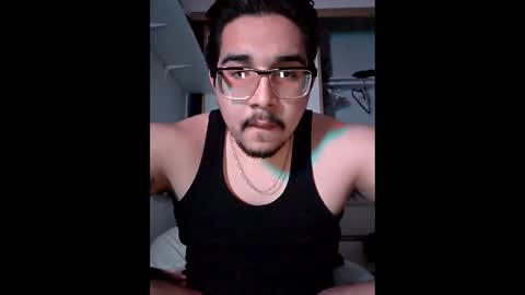 Snapshot of michealg23 chatting on 01.10.26 michealg23 online show from 01.10.26