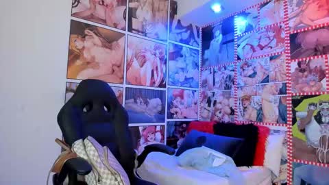 michel_lopez18 online show from 02.15.25