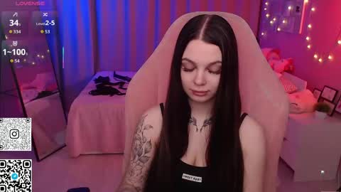 Snapshot of michela_fruet chatting on 05.23.26 Kate online show from 05.23.26