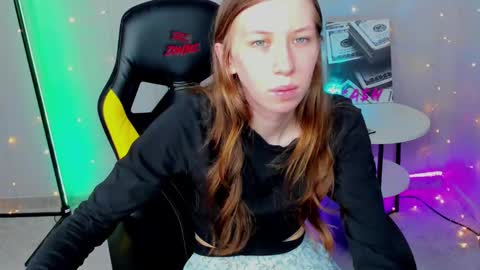 michele_mack online show from 01.27.25