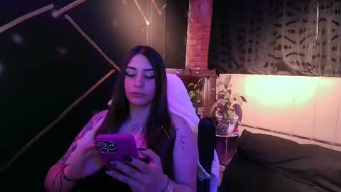 Snapshot of michell_h chatting on 06.24.26 Nani online show from 06.24.26