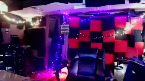 michelle_flowers online show from 09.30.25