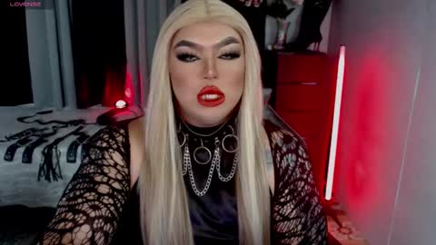 Snapshot of michellevixen921 chatting on 09.26.25 Michelle online show from 09.26.25