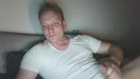 mickkxl online show from 12.18.25