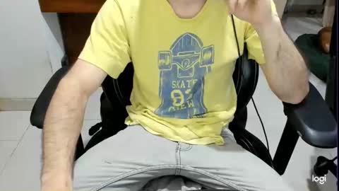 microfama00 online show from 04.18.26