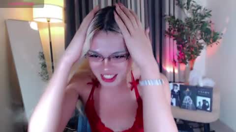 Snapshot of midnight_muse_18 chatting on 07.07.26 Marie Antoinette online show from 07.07.26