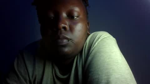 midnightt_curves online show from 07.19.26