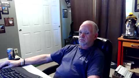 Snapshot of midwestdad09 chatting on 06.06.26 midwestdad09 online show from 06.06.26