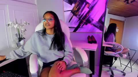 Snapshot of miel_ambar chatting on 04.29.26 miel_ambar online show from 04.29.26