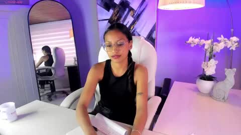 Snapshot of miel_ambar chatting on 05.13.26 miel_ambar online show from 05.13.26