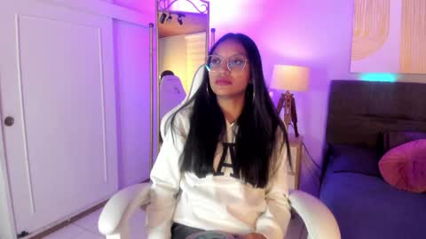 Snapshot of miel_ambar chatting on 05.27.26 miel_ambar online show from 05.27.26