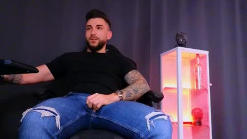 MightyAaron online show from 02.12.25