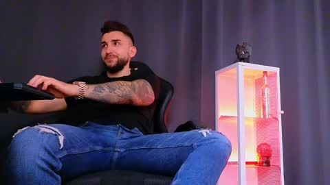 MightyAaron online show from 02.12.25