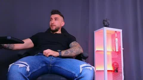 MightyAaron online show from 02.20.25