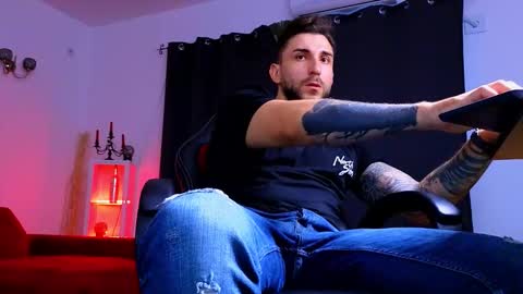 MightyAaron online show from 09.10.25