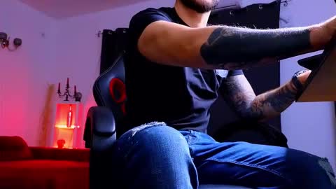 MightyAaron online show from 09.16.25