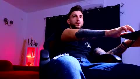 MightyAaron online show from 09.30.25