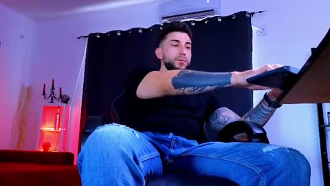 Snapshot of mightyaaron chatting on 07.16.26 MightyAaron online show from 07.16.26