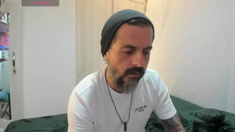 Snapshot of miguel_angeel_ chatting on 06.26.26 Miguel Angel online show from 06.26.26